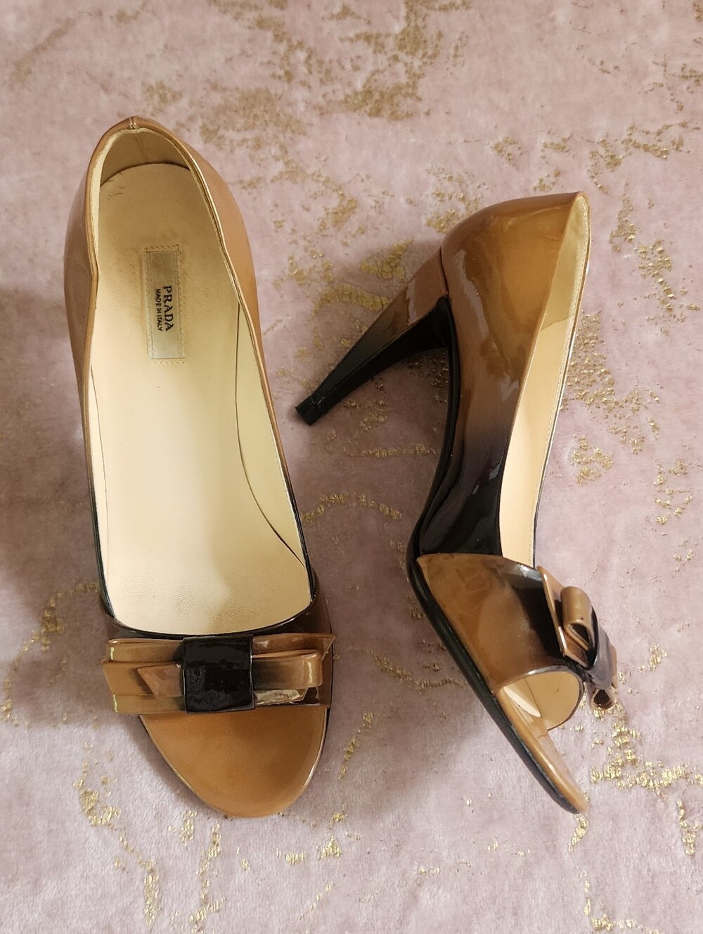 PRADA | Two-Tone Brown Patent Peep-Toe Heels with Bow - Picture 1 of 13